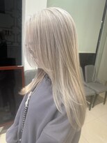 デザイン フォー ヘアー グランツ プロデュース バイ ヒス(Design for hair GRAnt'z)&nbsp;ホワイトブロンド