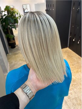 メリー オオサカ(Merly Osaka) ホワイトベージュ