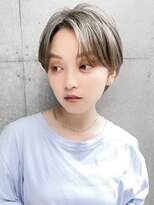 ギークス(GEEKS)&nbsp;【GEEKS渋谷】オリーブグレージュ/小顔/レイヤーショート/冬ヘア