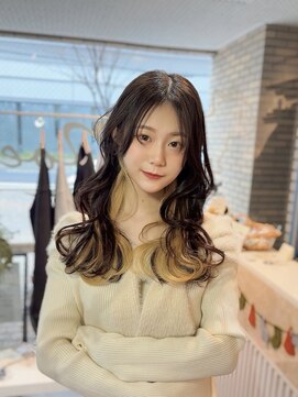 ノエ(Noe) 大人可愛い20代30代40代インナーミルクティーカラー波巻ウェーブ
