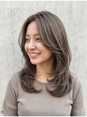 大人ミディアムレイヤーカット