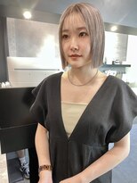 ケンジ 横浜(KENJE)&nbsp;切りっぱなしボブ/ミルクティーグレージュ/ブリーチカラー