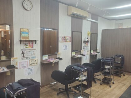 カラーレシピ エミュ城内店の写真
