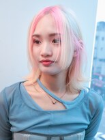 プネル 渋谷(PUNEL)&nbsp;渋谷　ホワイトカラー　外ハネウルフカット　ピンクベージュ