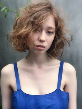 クーエフー(coo et fuu) ワンレンボブにクルクルパーマ♪藤沢2 20代30代大人無造作抜け感