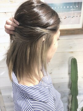 ヘアーアンドリラクゼーション ナスカ(Hair&Relaxation NazcA) グレーインナーカラー