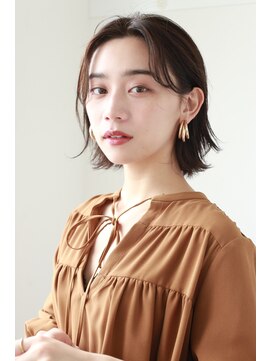 エクリフルール(equri fleur) センターパートが可愛いカジュアル外ハネボブ