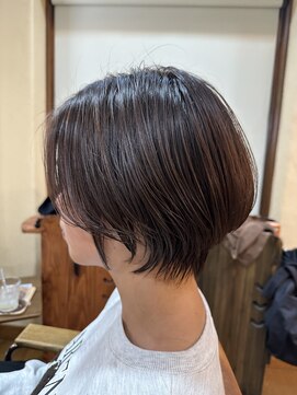 ジーニー(Genie) 大人ショート