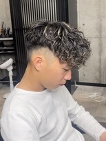 イーラ(era)&nbsp;スペインカール　刈り上げ眉カットツイストスパイラルパーマ