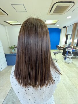 エミタス ヘア リゾート(EMITAS Hair Resort) 切りっぱなし/マロンベージュ