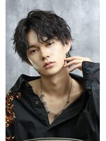 リップス 池袋(LIPPS)&nbsp;センターパート　ツイストスパイ　メンズウルフ