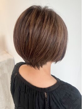 アン(un)の写真/【大人女性のためのグレイカラー提案◎】低刺激、低アルカリでダメージレスに。