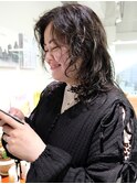 美人度UPの濡れ感ウルフミディアム｜ラフな大人の無造作ウェーブ
