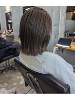 ローハ アゲオ(Lowha -ageo-)&nbsp;肩ハネナチュラルくびれボブ×くすみベージュカラー