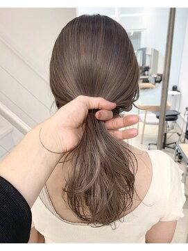 シキ 渋谷(siki) ハイトーン/ブリーチ/レイヤーカット/シアーカラー/渋谷/原宿￥