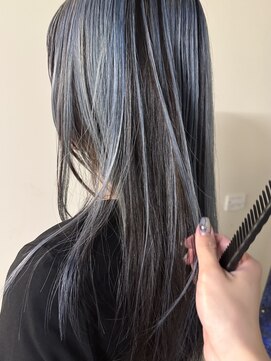 ノラ シブヤ(NORA) アンブレラカラーデザインカラー寒色カラー水色カラー青髪