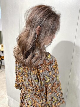 セシル 成城学園前(CECIL) ハイライトベージュ×白髪ぼかしカラー