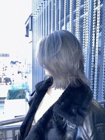 ブロック ジャポン(bloc japon)&nbsp;ミディアムレイヤー くびれヘア アッシュグレー グレージュ