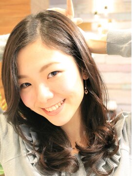 ラマハロ (La Mahalo) 大人可愛いロング