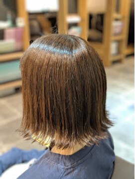 ナンバー イル デュッカ 札幌(N° il duca) シンプル外はねボブ