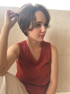 エイミー(Aimee) Aimeeハンサムショート×オリーブベージュ