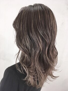 アルバム 銀座(ALBUM GINZA) 大人ハイライト_ネイビーカラーフレンチボブ_ba253441