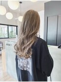ワタナベ ヒトシのベージュカラー