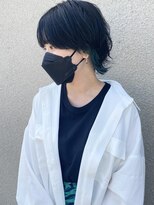 ヘアーデザイン ビビッド(HAIR DESIGN VIVID) ショートウルフ × インナーカラー