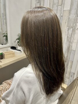 シエルバイアレクサ(Ciel by ALEXA) オリーブカラーレイヤースタイル