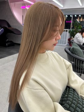 ロンドワン 三宮元町(Lond one) 韓国レイヤーカット/ヨシンモリフェイスレイヤー/艶髪カラー