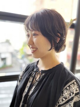 ニーイチイチ(211) くびれショート/まるみショート暗めカラー/ダークアッシュ