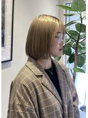 ばっさりカットハイトーンボブ