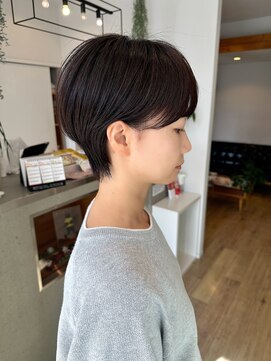 クマ(kuma.) 大人可愛い20代30代40代前下がりショートボブ丸みショート◎