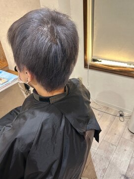 ハイトーングレージュ