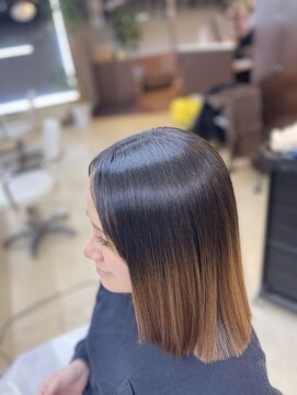 ビーワンヘアー 藤井寺 土師ノ里(B1hair) 切りっぱなしボブ