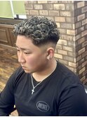 メンズパーマ　ホワイトメッシュ　極道パーマ　メンズメッシュ