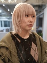 ジーレ(jiire)&nbsp;ホワイトブロンド × レイヤーボブ