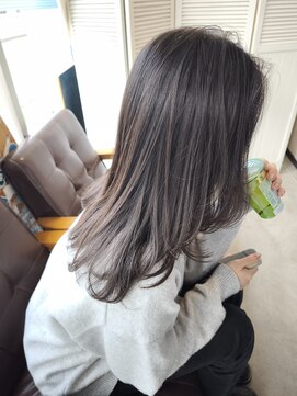 キロ(kilo) 【透明感×グレージュ】思わず触れたくなる柔らかな質感とツヤを