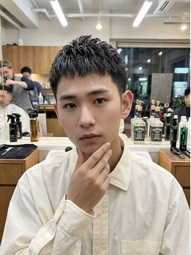 ゼロスバーバー(0's BARBER SHOP) 清潔感モテメンズ刈り上げマッシュショート大人カッコイイ
