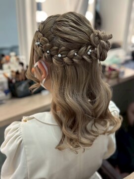 ヘアメイクアンドフォトスタジオ ベストシーン 有楽町 東京交通会館 ハーフアップ