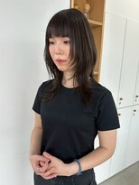 アム(am)&nbsp;ハッシュカット/顔まわりカット/ミディアムウルフ