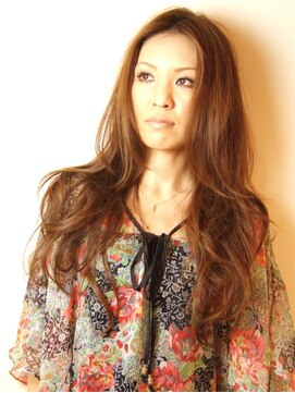 グラス ヘアー(glass.hair) 柔らかなAラインロングでグラマラスに変身☆