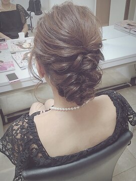 ヘアーアンドメイク トミー(Hair&Make Tommy) お呼ばれアレンジ