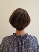 首にフィットする大人のショートヘア