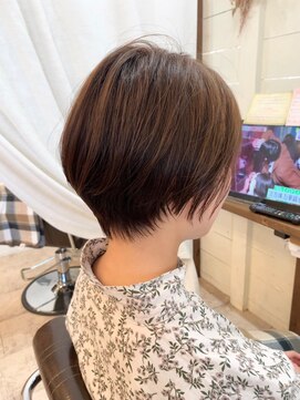 シュシュ(CHOU CHOU) 【普通のボブに飽きたら】襟足に軽さを出したショートスタイル♪