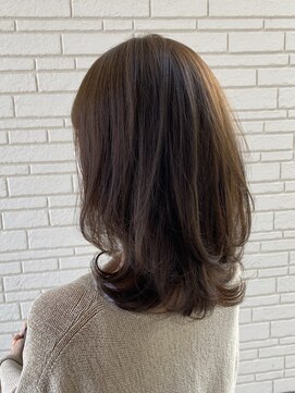 リタ ヘアメイク(Rita hair make) ローレイヤーミディ