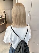 イマイ ケイアウラ(imaii k-aura)&nbsp;切りっぱなしロブ/ブロンド/ハイトーン/王道ベージュ