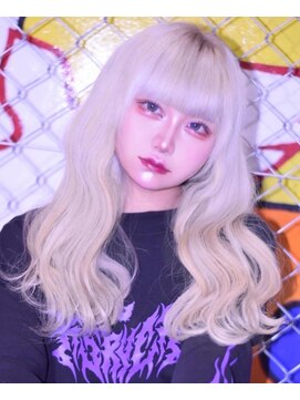 カプセル シンジュク(CAPSULE) CAPSULE ホワイトブロンド×ロングボブ