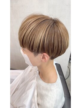 オト(oto) ハイトーンで魅せる、洗練マッシュスタイル/韓国風/ブリーチ