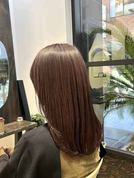 ノーム(norm) ツヤ感のあるモーヴベージュ♪